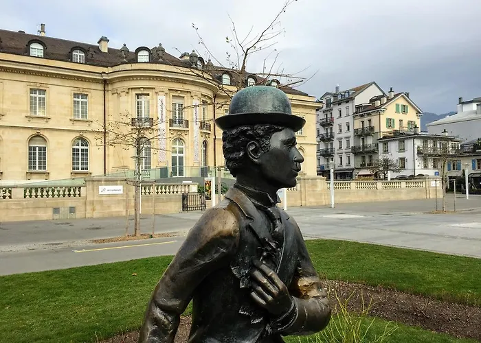 Little Nest * برج بيلتز