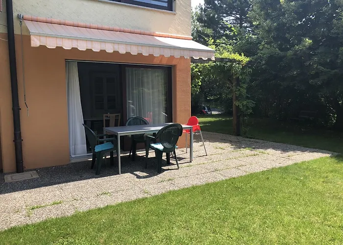 Little Nest * برج بيلتز